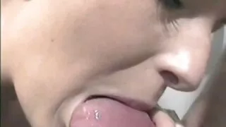Zēns, meitene izdrāž Pakaļā, drenāžas tur cum