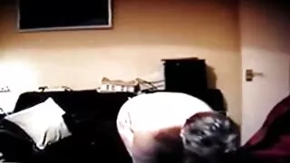 Zaglis, kurš ienāca dzīvoklī fucked nav jauna saimniece skaistā ass