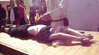 Pēc blowjob, krievu mauku ass fucks cilvēks un saņem CuNi