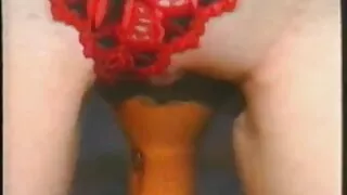 Dēls bija sekss ar mammu melnās zeķes un cumshot iekšā viņas