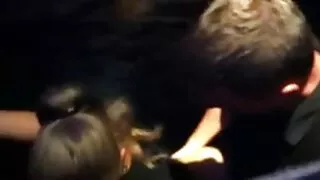 Mamma un dēls fuck, un viņš cums uz viņas krūtīm