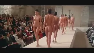 Traks Orģija ciematā, kas noslēdzās ar vardarbīgu orgasmu