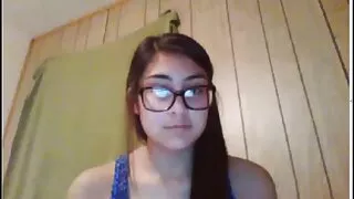 Krievu meitene neņēma pie viņas zeķbikses un fucked tos ar puisi