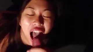 Viņš paņēma meiteni mutē un anālajā, cum Par ass