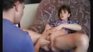 Krievu meitene, tievs un blondīne, fucked grūti trijatā