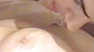 Meitene sūkā banānu masturbated incītis