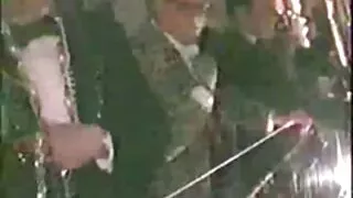 Divi jaunieši neapbruņotu blowjobs deva ass un deva labu orālo seksu, lai puisis