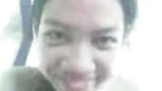 Ļoti cute meitene Krievijas cāli dod blowjob blindfolded