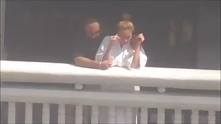 Jo dedzīgu lezbiešu seksu par naudu laimīgs Beau