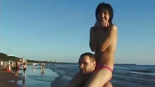 Jaunais pāris nolēma būt kaislīgs sekss